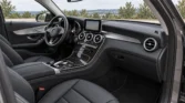 Mercedes-Benz GLC 2016 gris — habitacle et tableau de bord — illustration de démonstration